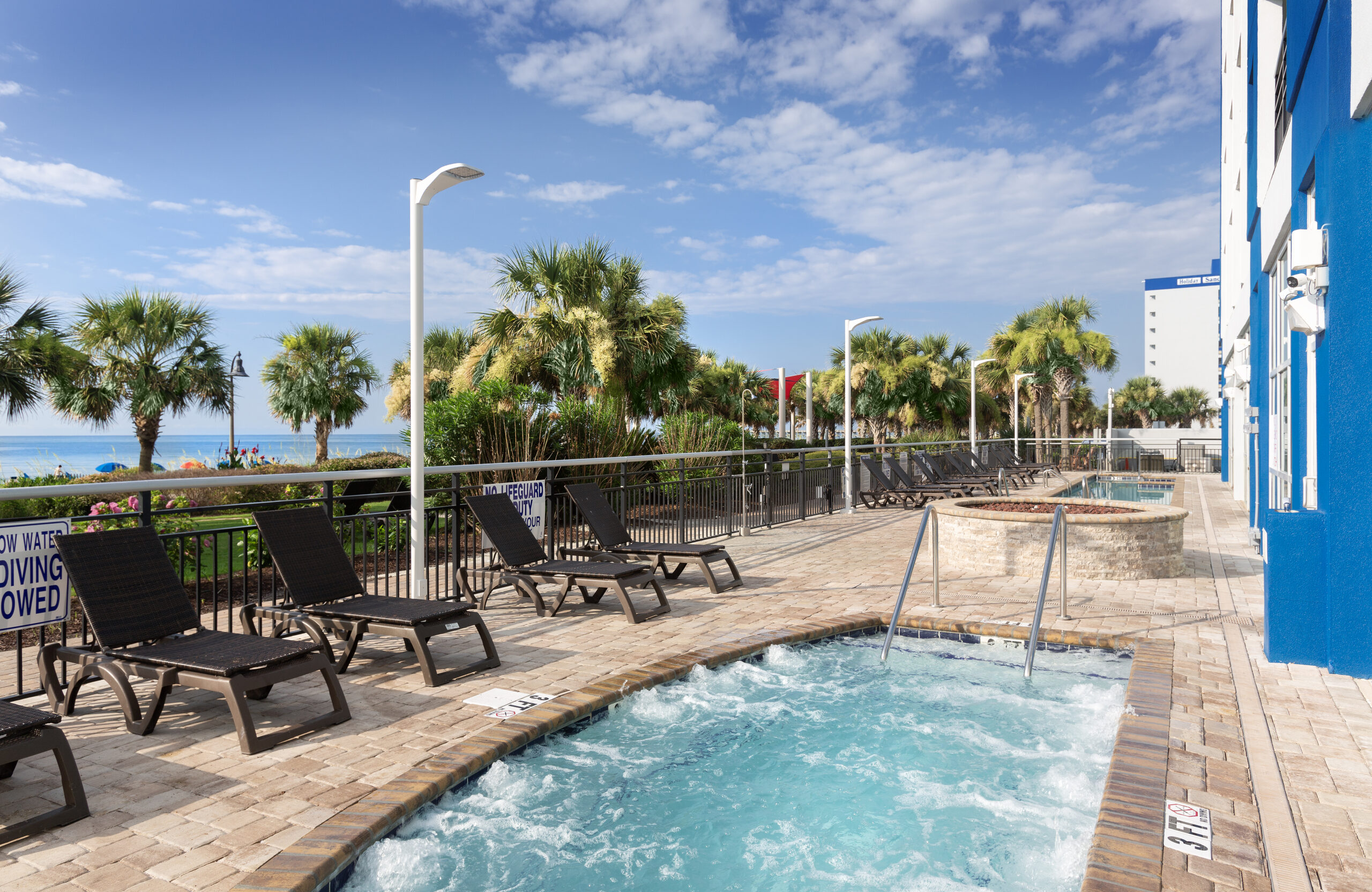 Bay View Resort Expands Amenities With New Outdoor Pool Hot Tub And Firepit Bay View Resort 3316